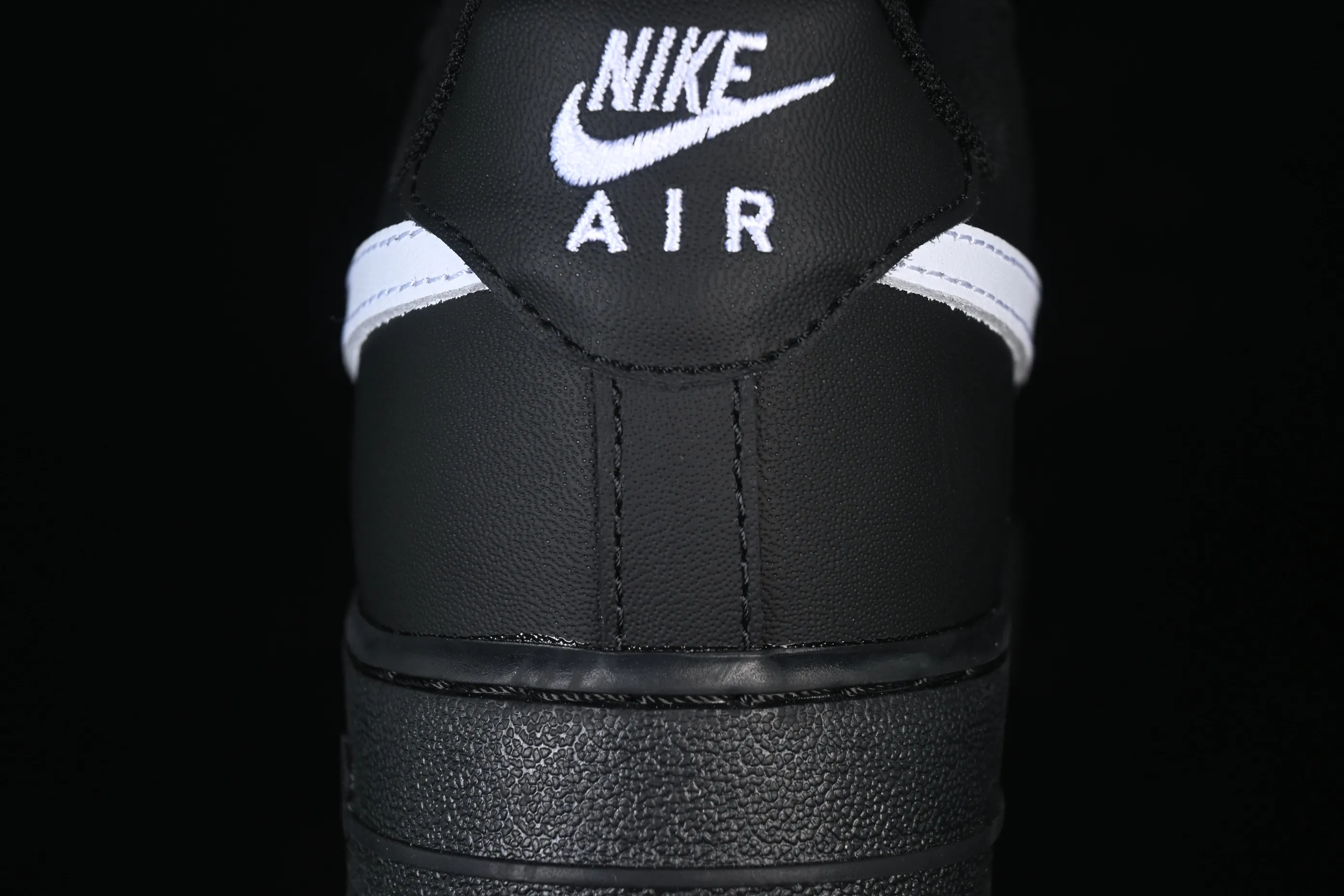 All categories Nk Air Force 1 Air Force series Nk Air Force 1 Low Air Force low-top Nike Air Force 1'07 Low Classic black and white hook Air Force 1 low-top casual sneakers FZ0627-010